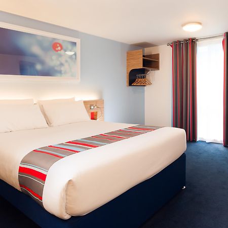 Ibis Budget London Heathrow T5 Slough Kültér fotó