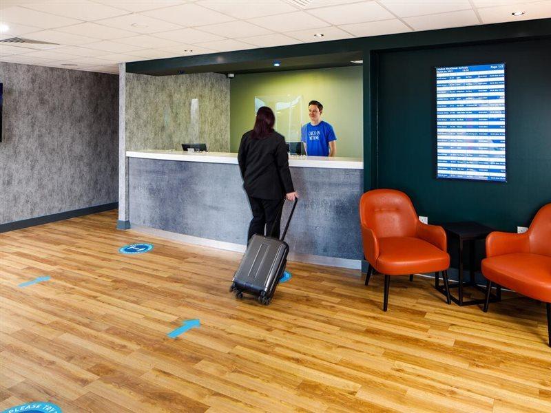 Ibis Budget London Heathrow T5 Slough Kültér fotó