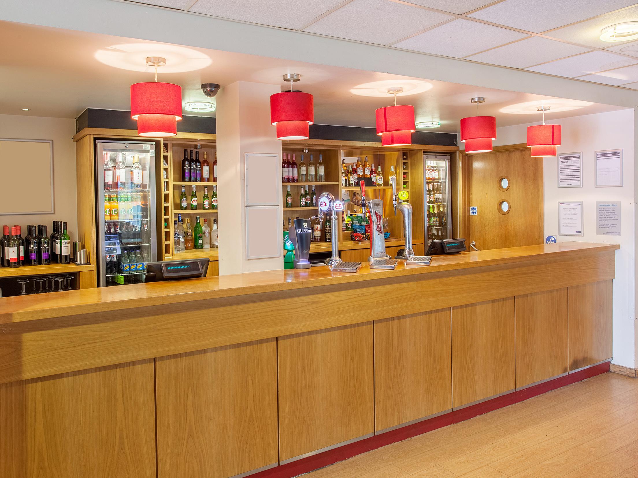 Ibis Budget London Heathrow T5 Slough Kültér fotó