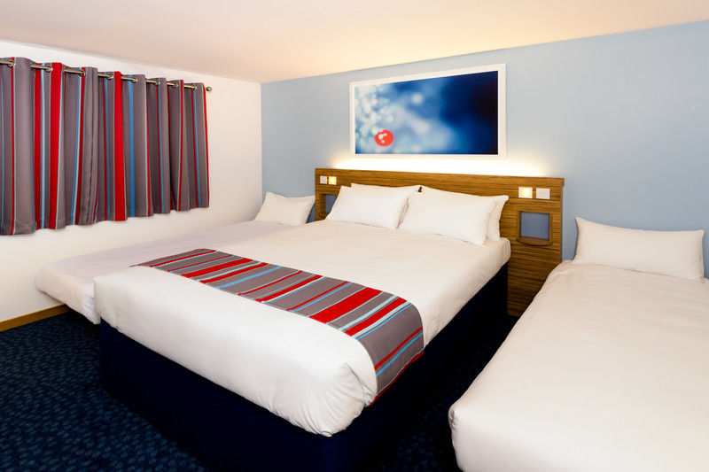 Ibis Budget London Heathrow T5 Slough Kültér fotó