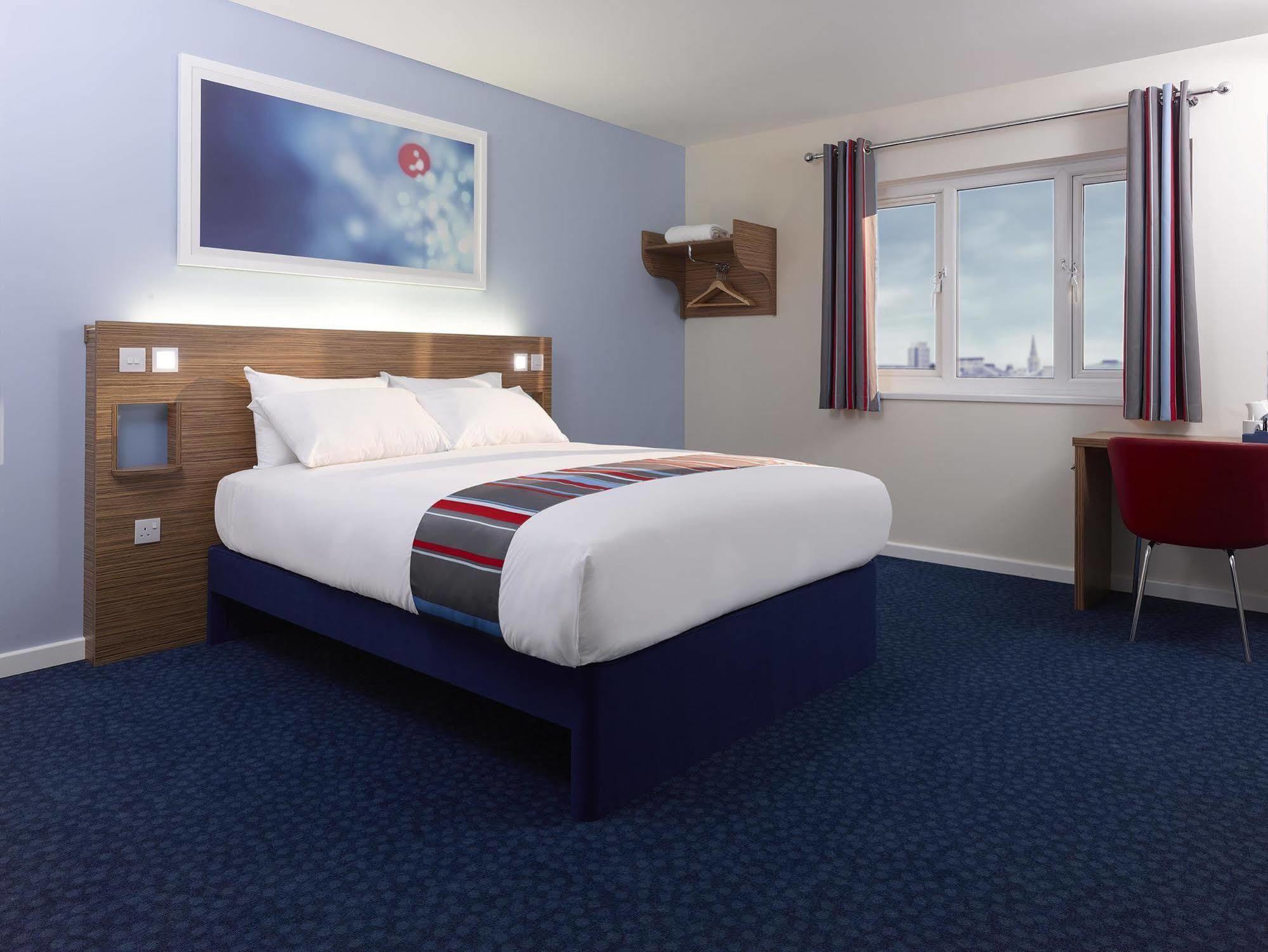Ibis Budget London Heathrow T5 Slough Kültér fotó