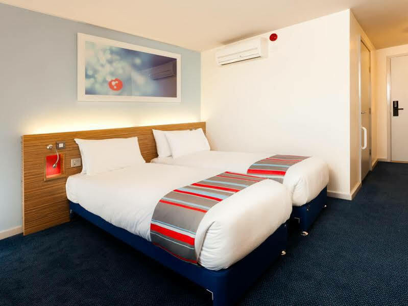 Ibis Budget London Heathrow T5 Slough Kültér fotó